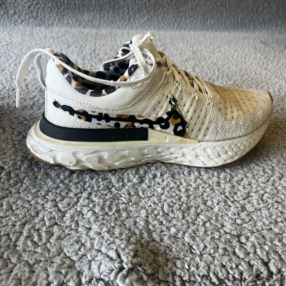 Nike React Infinity Flyknit Womens 7 Running Work STAINS DJ5932-001 - Picture 9 of 15